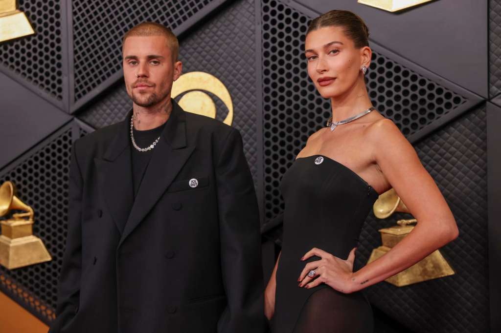LOS ANGELES (United States), 02/02/2026.- Canadian singer Justin Bieber (L) and US model and socialite Hailey Bieber attend the red carpet for the 68th annual Grammy Awards ceremony at Crypto.com Arena in Los Angeles, California, USA, 01 February 2026. EFE/EPA/JILL CONNELLY