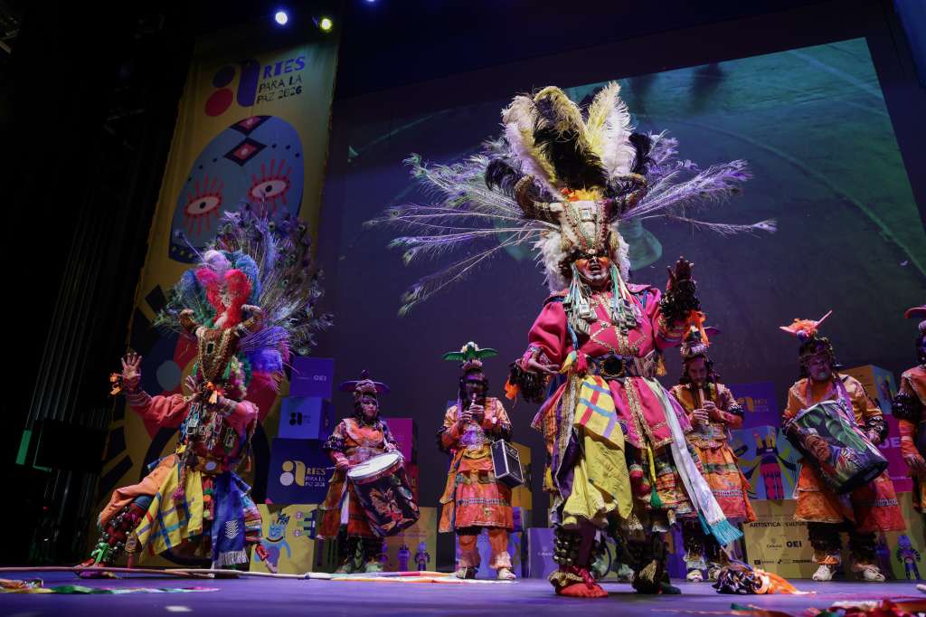 El Congreso Artes para la Paz fue inaugurado en el Centro Nacional de las Artes con una muestra del Teatro Danzas Piel del Sol.