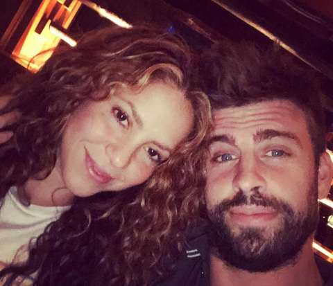 Shakira fue captada muy feliz con uno de sus ex: ¿es Piqué? Esto dicen en España