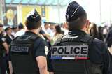 Diez hombres enfrentan cargos por abuso sexual a niño de cinco años en Francia