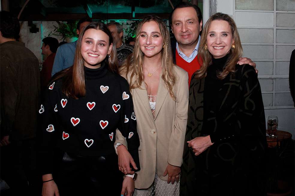 Sofía Vargas Zabaraín, Laura Maré, Jorge Alfredo Vargas e Inés María Zabaraín