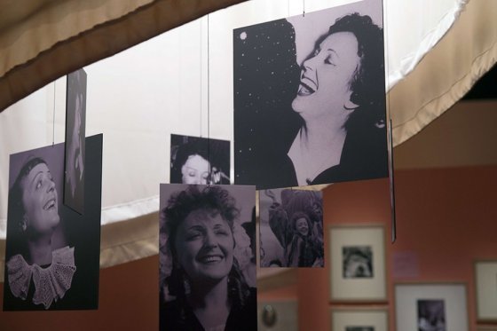 La voz de Edith Piaf sigue vibrando cien años después de su nacimiento
