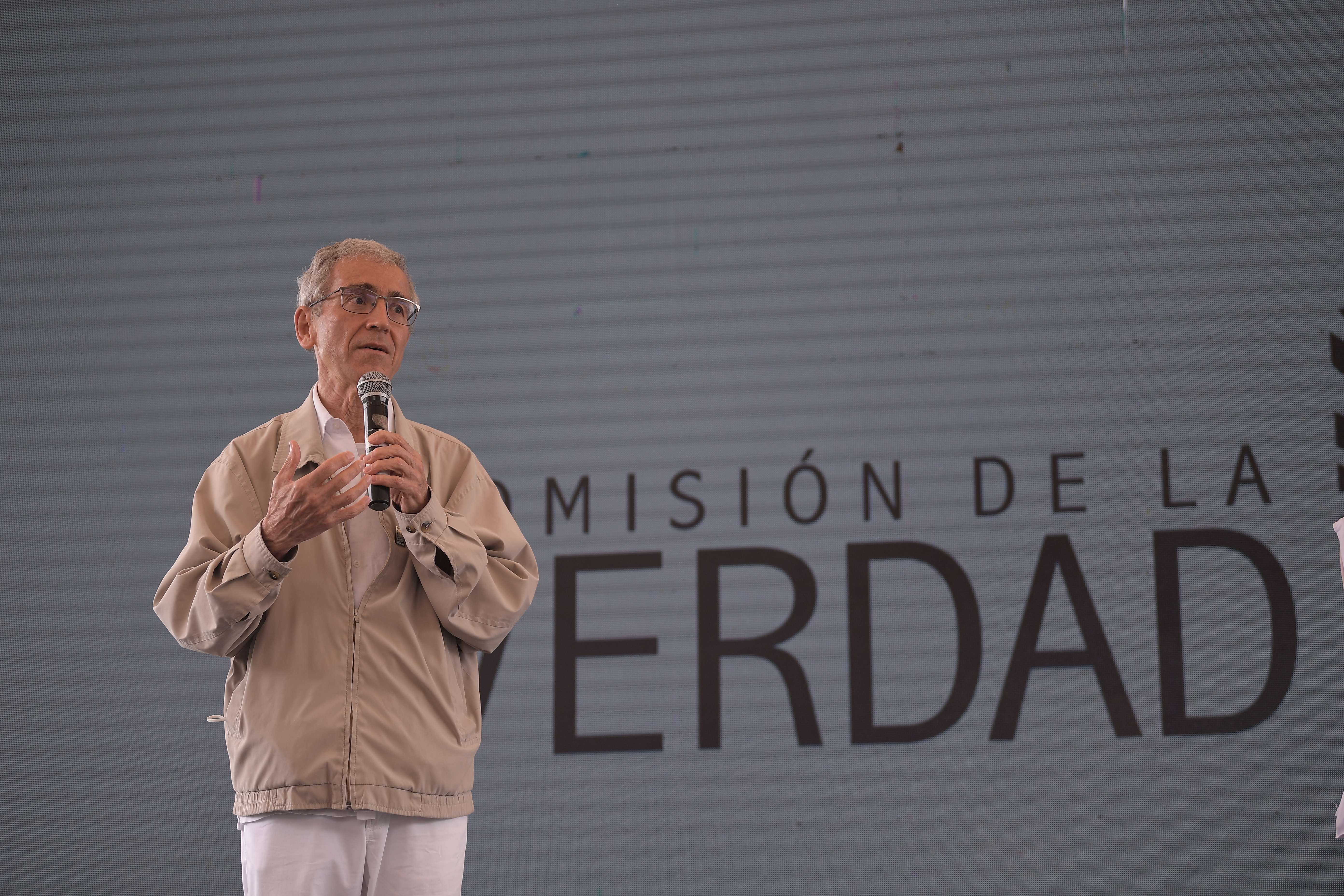 Padre y presidente de la Comisión de la Verdad, en el encuentro "Reconocimiento por la vida: Caldono cuenta la verdad", realizado en el Cauca.