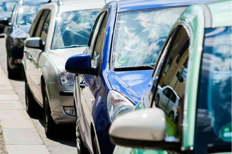 Bogotá tiene 179.000 cajones de estacionamiento en establecimiento privado. La idea del Distrito es habilitar otros 20.000 en vía. / Pixabay.