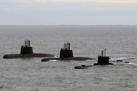 Continúan búsqueda de submarino argentino desaparecido hace tres días