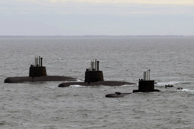 Continúan búsqueda de submarino argentino desaparecido hace tres días