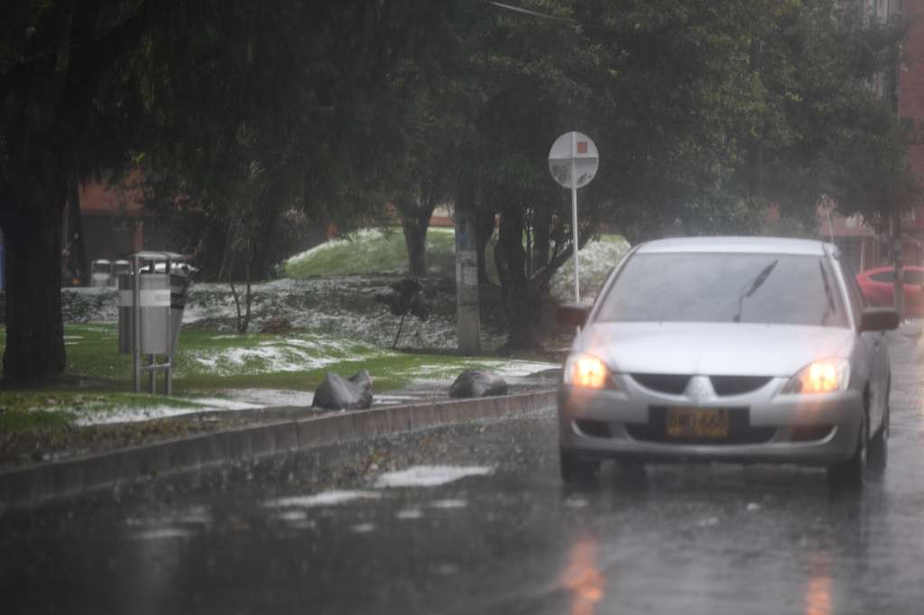 Lloviznas e inundaciones en la ciudad de Bogotá