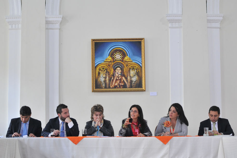 La senadora liberal Sofía Gaviria, en su intervención ayer en el acto de conformación de la bancada de las víctimas de las Farc en el Congreso. / Cristian Garavito - El Espectador