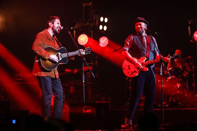Juan Pablo Vega  y Santiago Cruz