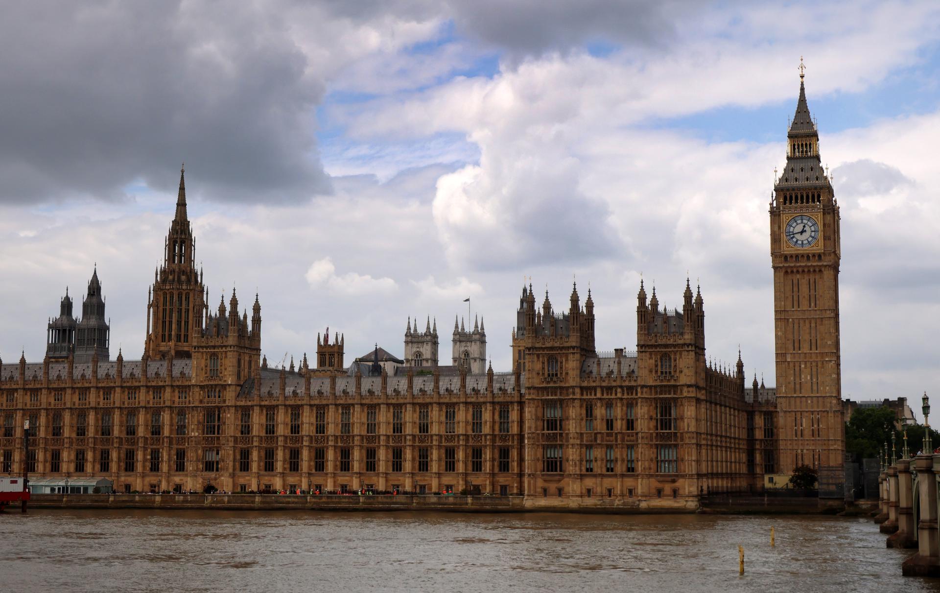 LONDON (United Kingdom), 23/07/2025.- A view of the UK parliament building in London, Britain, 23 July 2025. The recess of the UK parliament has begun. MPs (members of parliament) are off until 01 September. (Reino Unido, Londres) EFE/EPA/ANDY RAIN
