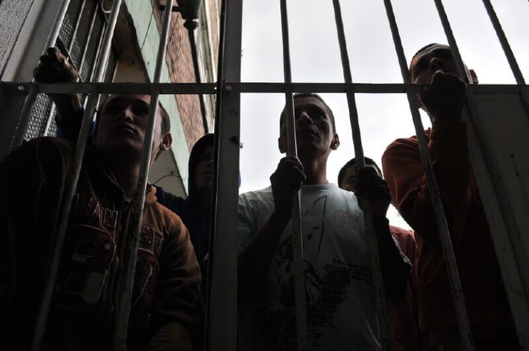 Diez delitos por los que hay más gente en la cárcel (y que no saldrá libre por COVID-19)