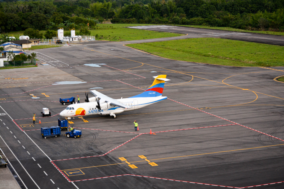 Aeropuerto Gustavo Artunduaga Paredes.