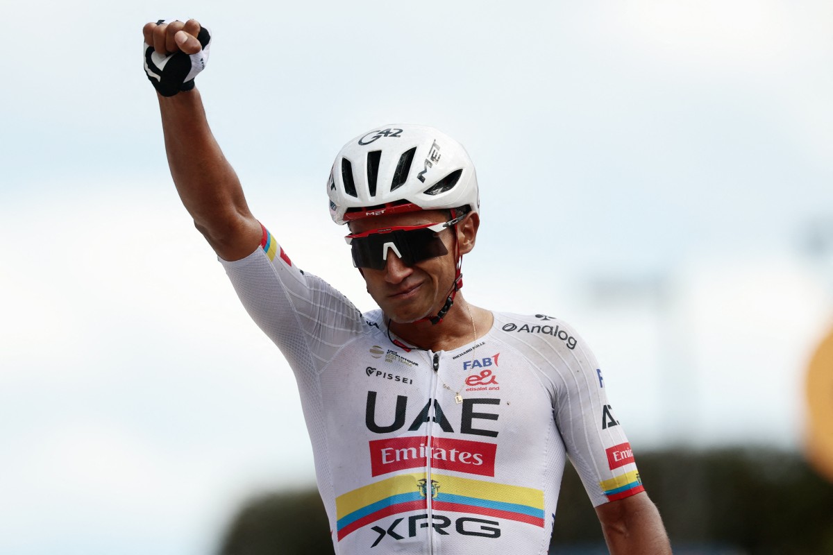 UAE Team Emirates - XRG Ecuadorian rider Jhonatan Narvaez crosses the finish line to win the 8th stage of the Giro d'Italia 2026 - Tour of Italy cycling race between Chieti and Fermo, central Italy on May 16, 2026.