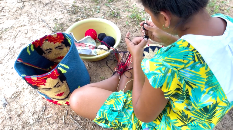 La usura detrás de las mochilas Wayúu
