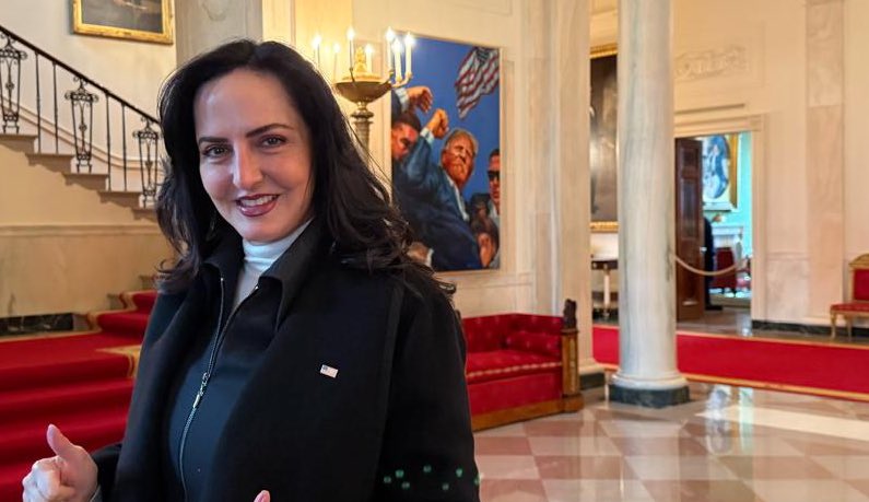 La senadora María Fernanda Cabal visitó la Casa Blanca paralelo al viaje oficial del ministro de Defensa, Pedro Sánchez.
