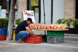 La informalidad laboral en Colombia bajó a su nivel más bajo en cinco años