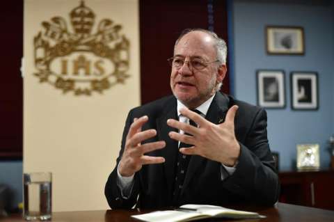 “Creo que la Iglesia no va a caer en un liderazgo más autoritario”: Múnera