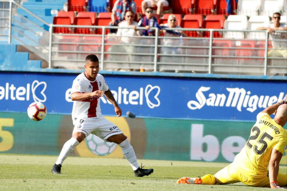 Juan Camilo Hernández, mediocampista del Huesca. / EFE
