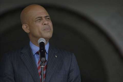 Renuncian ministros haitianos por insulto de presidente Martelly a una mujer