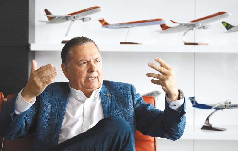Lidera el cambio estructural de la compañía. Dice que ahora Avianca es una empresa digital que vuela aviones.