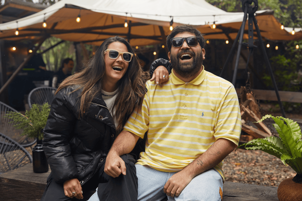 ¿Buscas un buen regalo para Amor y Amistad? Así puedes elegir las gafas ideales - Nela González y Crimson