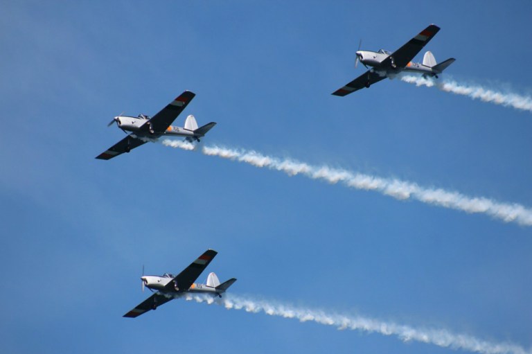 Piloto pintó pene en el cielo y Armada de EE.UU. tuvo que disculparse