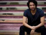 Alejandro Landes deslumbra con "Monos" en San Sebastián