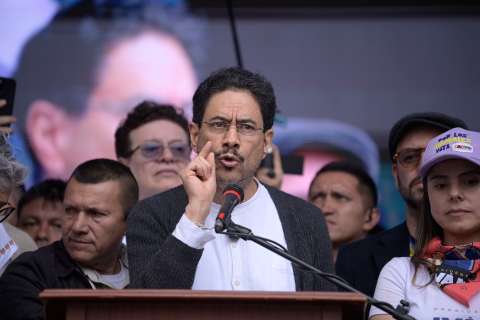 “Hago un llamado a asumir con toda serenidad este proceso electoral”: Iván Cepeda
