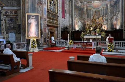 El papa Francisco a la prensa: "Gracias por su trabajo"