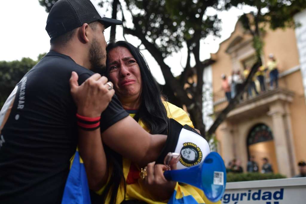 La derrota dejó a varios "rodolfistas" con el ánimo por el suelo y lágrimas en sus ojos.