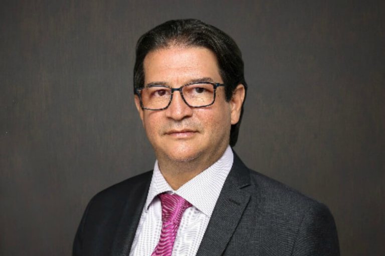 Ministro de Agricultura, Rodolfo Enrique Zea, será investigado por caso Finagro