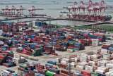 Exportaciones chinas sorprenden: superávit comercial crece 20 % en 2025 pese a los aranceles