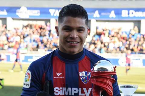 ‘Cucho’ Hernández: "Anotarle al Barcelona sería un sueño"