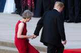 Trump acorrala a May al poner en duda acuerdo comercial con Reino Unido