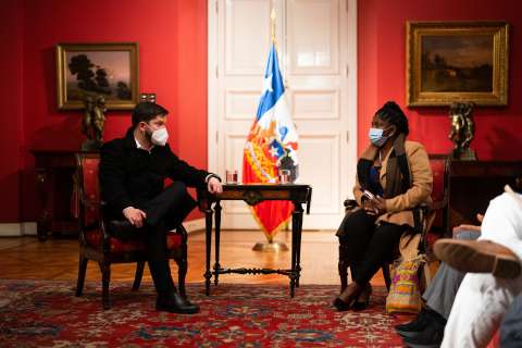 Continúa el “tour de Francia”: la vicepresidenta se reunió con Gabriel Boric