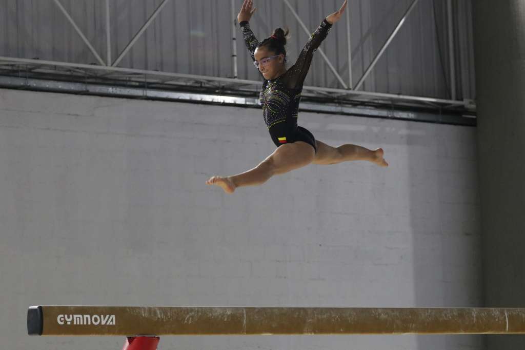 Dayana Sofía Benítez, gimnasta y multimedallista en los Juegos Nacionales Juveniles 2024.