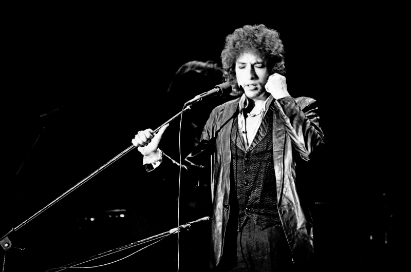 Bob Dylan nació en Duluth, Minnesota, Estados Unidos, el 24 de mayo de 1941. Es el primer músico en recibir un Nobel de Literatura.  / AFP