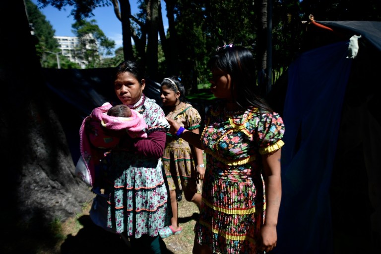 Más de 470 personas, incluidos 200 menores de edad, asentadas en el Parque Nacional a la espera de soluciones y garantías para salvaguardar sus vidas y la de toda su comunidad.