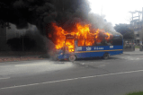 Se incendió un bus del SITP en la Avenida Primero de Mayo
