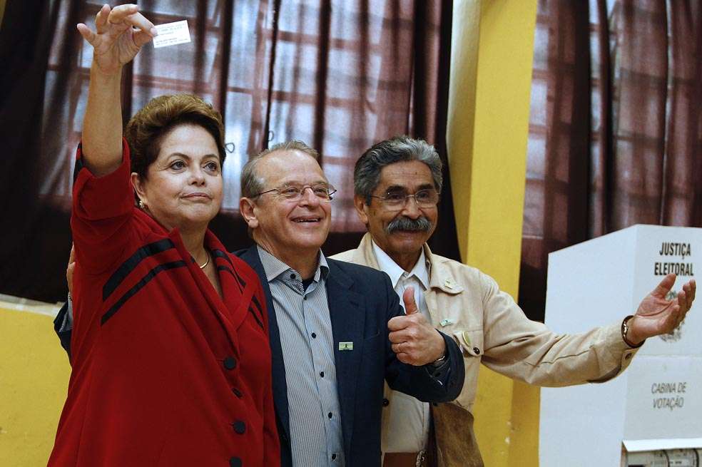 La presidenta Dilma Rousseff obtuvo ayer el 41,53% de los votos en la primera vuelta de las presidenciales. / AFP