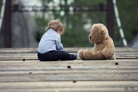 ¿Niños robados? Suecia investiga su sistema de adopciones tras denuncias de raptos