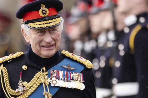 Carlos III estará un año en el trono, según astrólogo británico