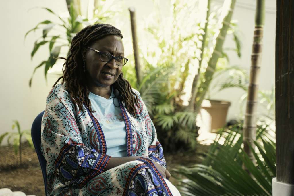 Nacida en Kenia, África, Mwangi-Powell tiene una maestría en Políticas y Programas de Población de la Universidad de Cardiff, en el Reino Unido, y un doctorado en Desarrollo Económico de las Mujeres y Comportamiento de Fertilidad de la Universidad de Exeter, también en ese país.