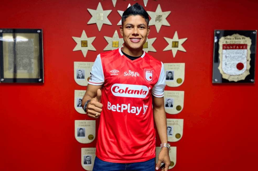 El jugador de 24 años llega procedente de Once Caldas. / Santa Fe