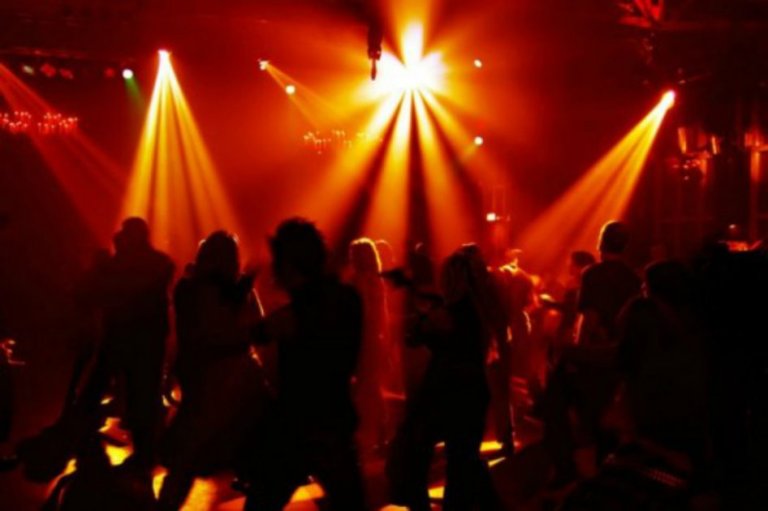 Estas serían las 19 zonas de Bogotá en las que se podría rumbear hasta las 5:00 a.m.