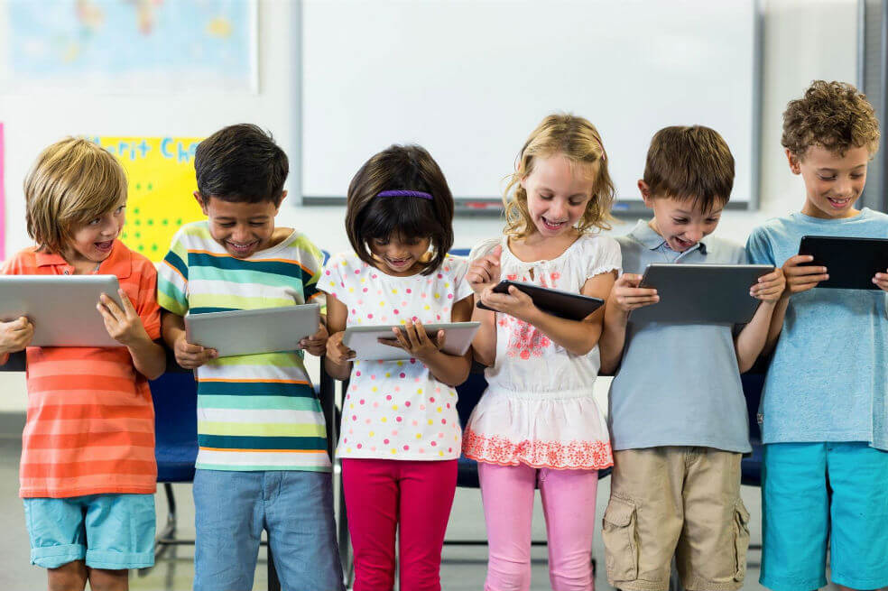 De acuerdo con un estudio de la compañía, el 64 por ciento de los niños entre 2 y 8 años, en España, tiene su propia tablet. / Lingokids