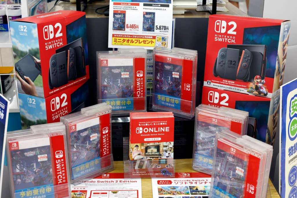 INZAI (Japan), 01/08/2025.- Nintendo products are displayed at an electronics retailing store in Inzai, near Tokyo, Japan, 01 August 2025. Nintendo Co. announced that its net profit for the April-June 2025 period jumped 18.6 percent from a year earlier to 96 billion yen (558 million euros), due to strong sales of its new Switch 2 gaming console. (Japón, Tokio) EFE/EPA/FRANCK ROBICHON