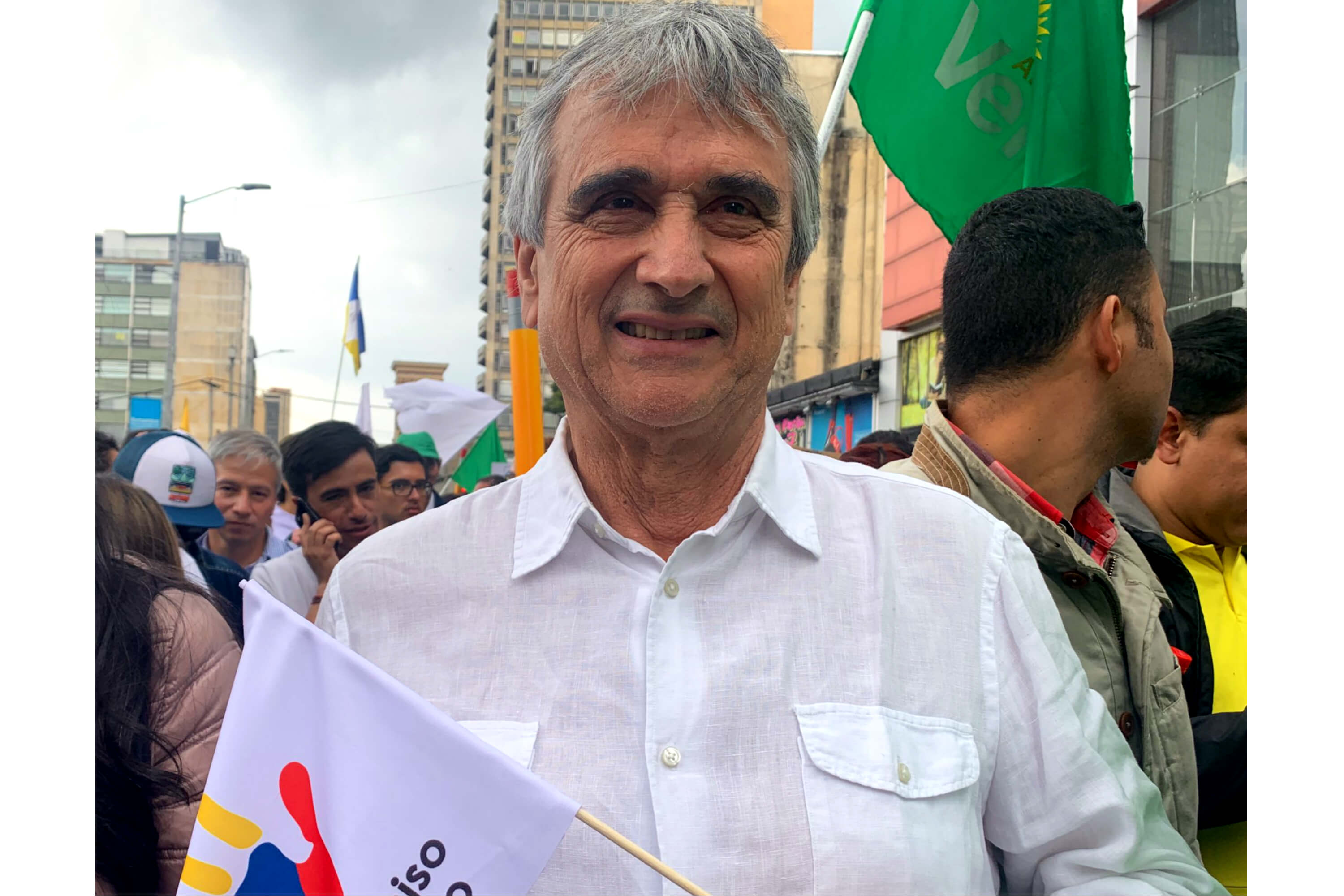 El senador Iván Marulanda es el principal impulsor de la propuesta de renta básica de emergencia.