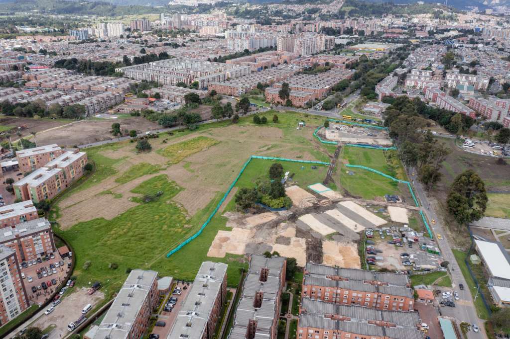 Sobrevuelo con dron en las obras del Multicampus Suba.