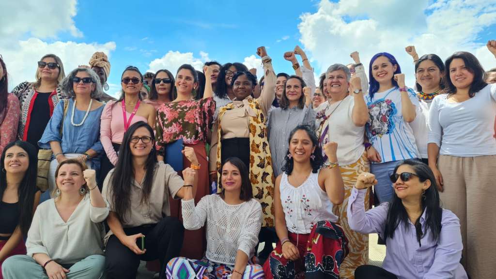 La Vicepresidenta y Ministra de Igualdad y Equidad,Francia Márquez, estuvo acompañada por las mujeres que conforman las entidades que lidera.